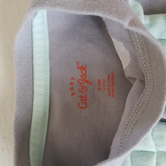 Cat & Jack 0-3m White & Grey Romper w/ Rabbit Face - Picture 3 of 4